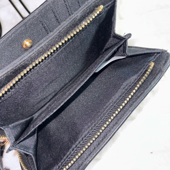 No Boundaries NWT Black Women's Wristlet Wallet - Picture 3 of 7